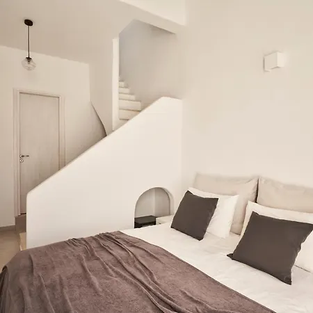 Town Box Apartment